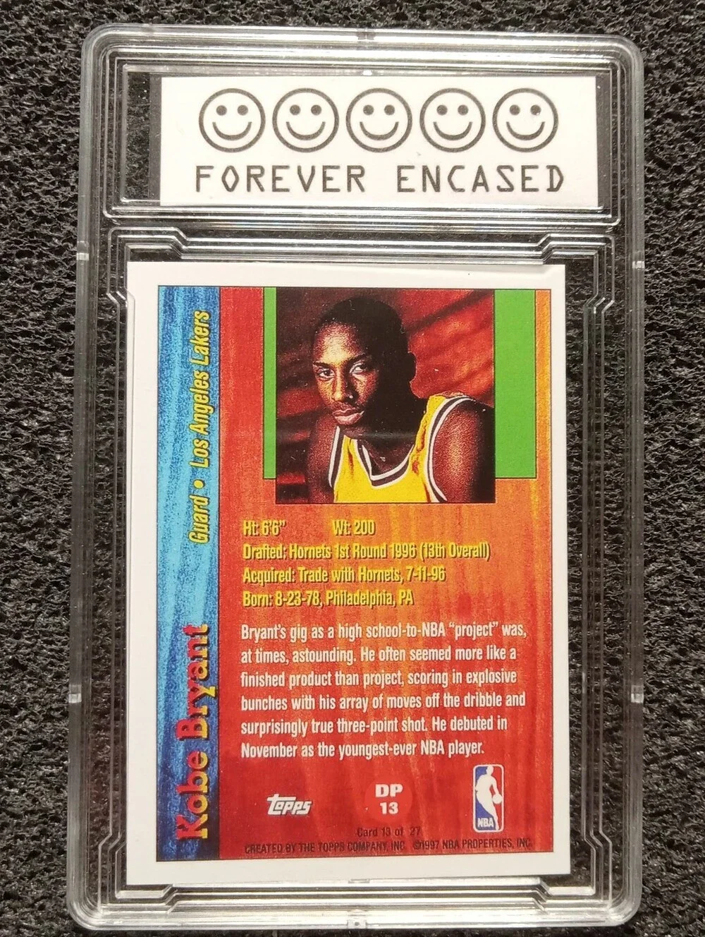 Kobe Bryant Los Angeles Lakers HOF Cracked Ice Basketball Rookie Card